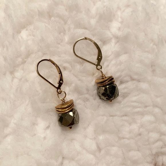 Gold Tone Chrome Rock Dangling Earrings Accessory Layer - Picture 4 of 13